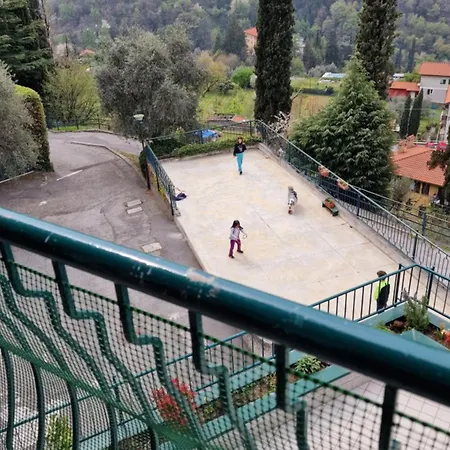 Fai Pausa O Lavora Al Lago Perledo